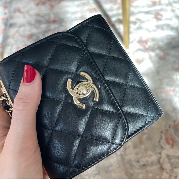 Chanel trendy cc mini black flap gold hardware - Picture 6 of 17